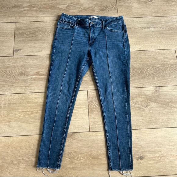 Levi’s 535 Super Skinny Frayed Jeans Size 32 Front Seam Raw Frayed Hem Mid Rise - Picture 3 of 11